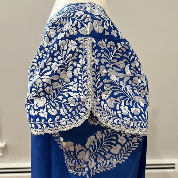 San Antonino Maxi Dress, Oaxaca Mexican dress. hand Embroidered. Silk Th… - Picture 9 of 9
